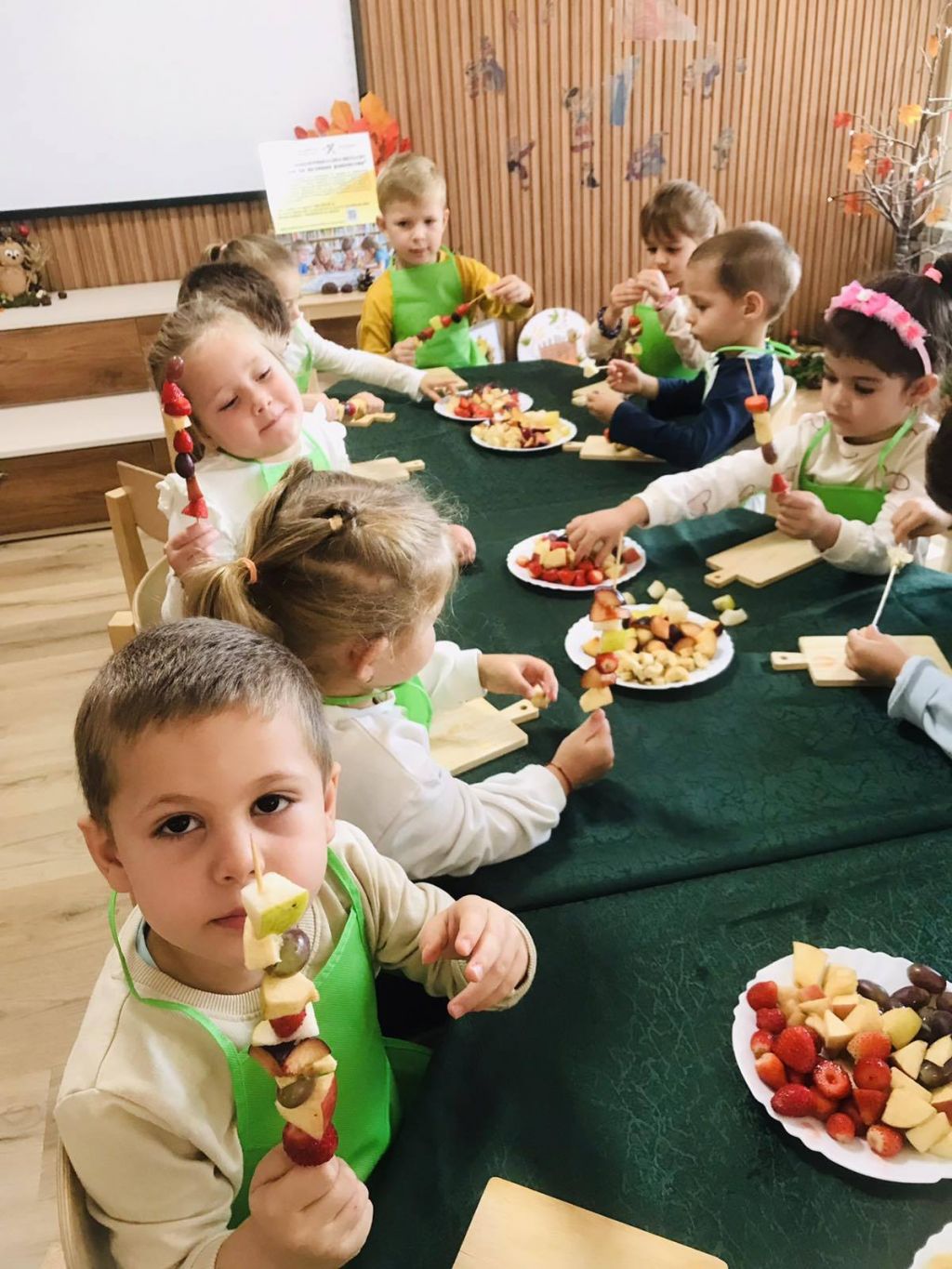Витамини в чаша и чиния 5